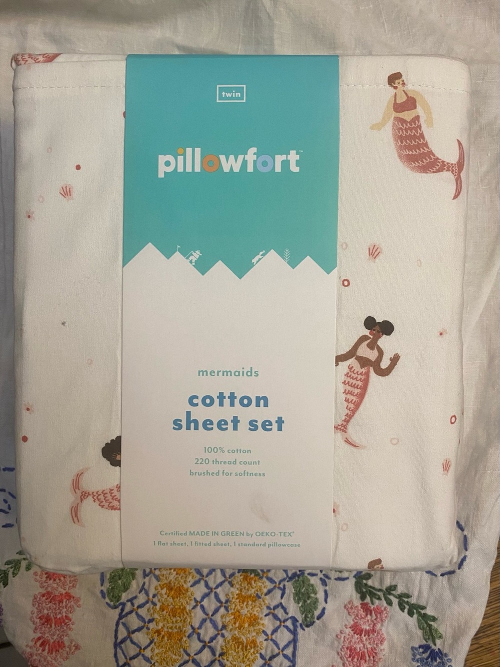 pillowfort Mermaids Cotton Sheet Set - White with Pink Mermaid Print (Twin)
